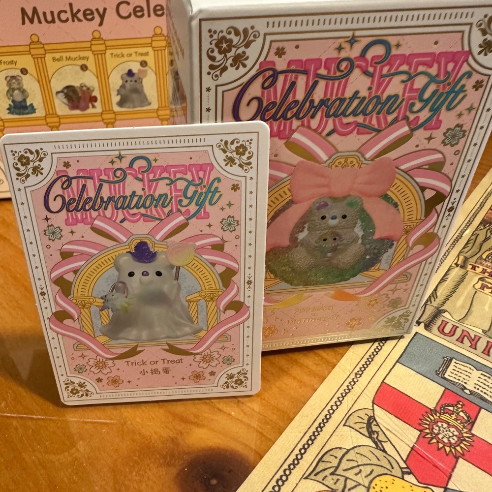 INSTINCTOY Muckey Celebrations Gift Series Figure - Picture 3 of 5